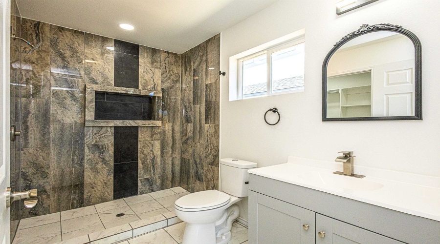 204 Alicante Dr, LAREDO, Texas 78046, 3 Bedrooms Bedrooms, 4 Rooms Rooms,2 BathroomsBathrooms,Residential,For Sale,204 Alicante Dr,20253896