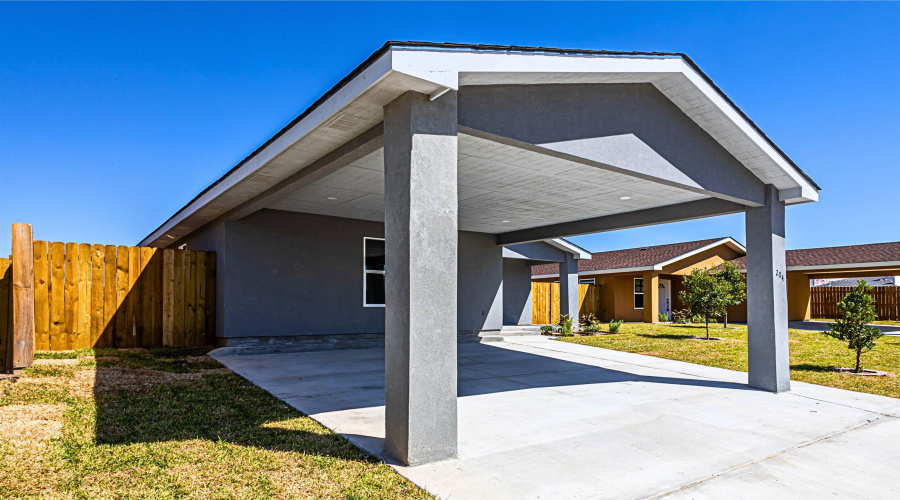 204 Alicante Dr, LAREDO, Texas 78046, 3 Bedrooms Bedrooms, 4 Rooms Rooms,2 BathroomsBathrooms,Residential,For Sale,204 Alicante Dr,20253896