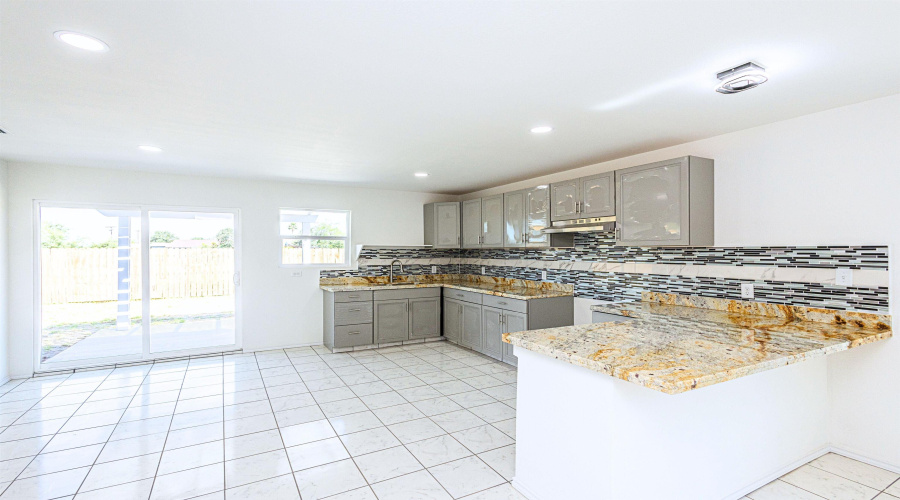 204 Alicante Dr, LAREDO, Texas 78046, 3 Bedrooms Bedrooms, 4 Rooms Rooms,2 BathroomsBathrooms,Residential,For Sale,204 Alicante Dr,20253896