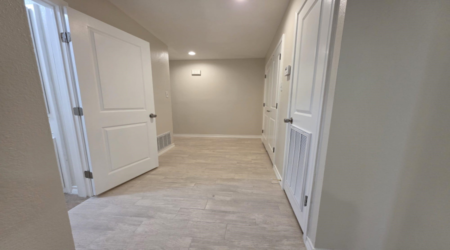1703 Violeta Ct, Laredo, Texas 78041, 4 Bedrooms Bedrooms, 6 Rooms Rooms,2 BathroomsBathrooms,Residential,For Rent,1703 Violeta Ct,20253898