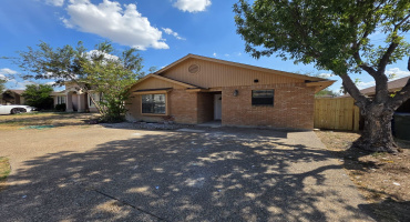 1703 Violeta Ct, Laredo, Texas 78041, 4 Bedrooms Bedrooms, 6 Rooms Rooms,2 BathroomsBathrooms,Residential,For Rent,1703 Violeta Ct,20253898