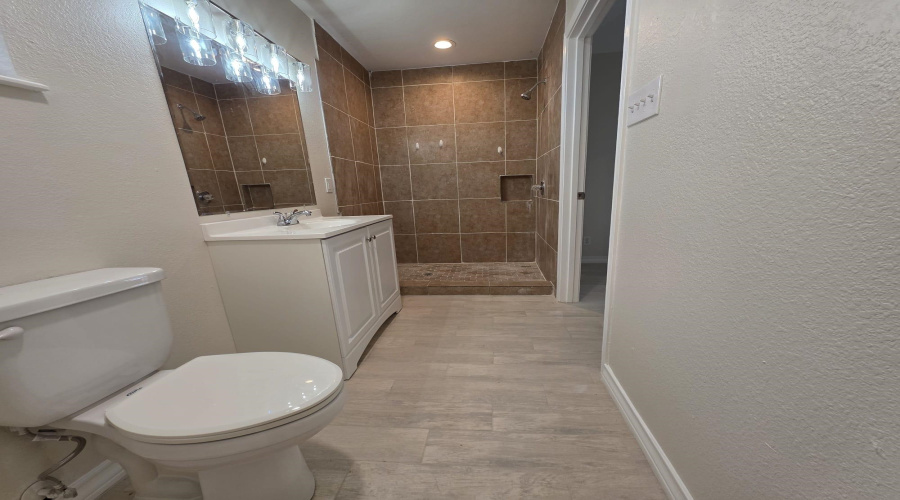 1703 Violeta Ct, Laredo, Texas 78041, 4 Bedrooms Bedrooms, 6 Rooms Rooms,2 BathroomsBathrooms,Residential,For Rent,1703 Violeta Ct,20253898