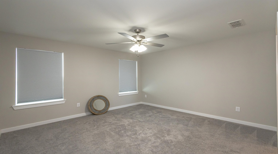 1615 Sambar Lp, Laredo, Texas 78045, 3 Bedrooms Bedrooms, 6 Rooms Rooms,2 BathroomsBathrooms,Residential,For Sale,1615 Sambar Lp,20253900