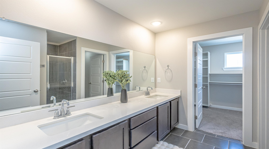 1615 Sambar Lp, Laredo, Texas 78045, 3 Bedrooms Bedrooms, 6 Rooms Rooms,2 BathroomsBathrooms,Residential,For Sale,1615 Sambar Lp,20253900