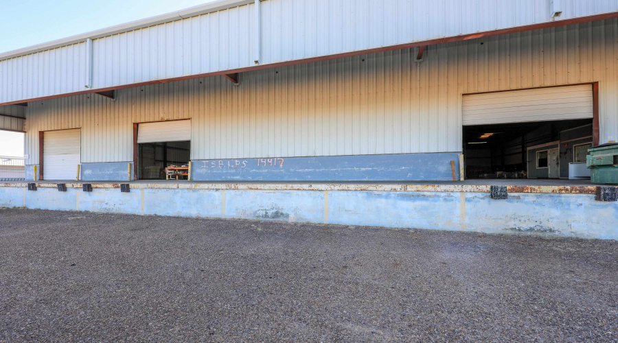 14415 Import Rd, Laredo, Texas 78045, 1 Bedroom Bedrooms, 6 Rooms Rooms,2 BathroomsBathrooms,Commercial/industrial,For Rent,14415 Import Rd,20254008