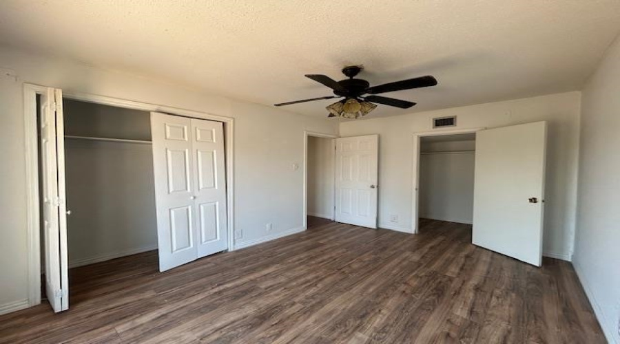 317 Farrell Rd, Laredo, Texas 78045, 3 Bedrooms Bedrooms, 7 Rooms Rooms,3 BathroomsBathrooms,Residential,For Sale,317 Farrell Rd,20253915