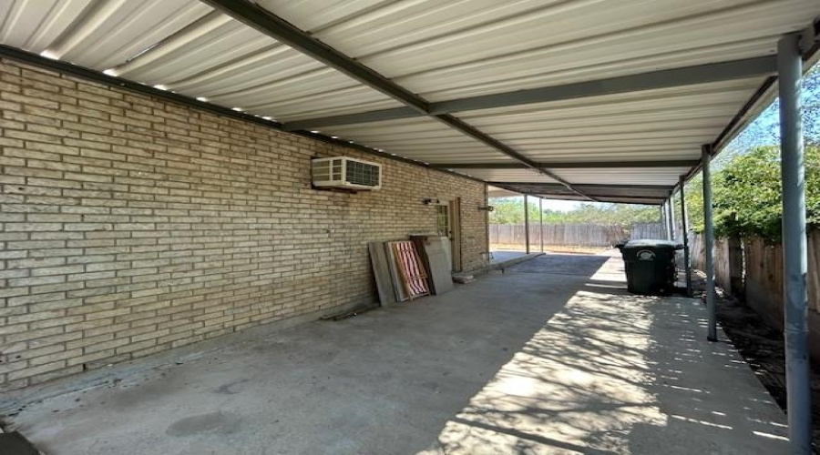 317 Farrell Rd, Laredo, Texas 78045, 3 Bedrooms Bedrooms, 7 Rooms Rooms,3 BathroomsBathrooms,Residential,For Sale,317 Farrell Rd,20253915