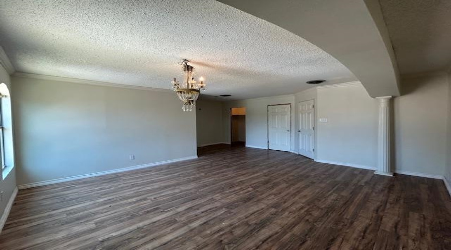 317 Farrell Rd, Laredo, Texas 78045, 3 Bedrooms Bedrooms, 7 Rooms Rooms,3 BathroomsBathrooms,Residential,For Sale,317 Farrell Rd,20253915