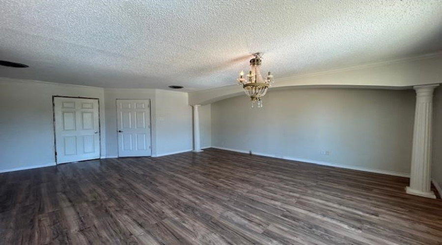 317 Farrell Rd, Laredo, Texas 78045, 3 Bedrooms Bedrooms, 7 Rooms Rooms,3 BathroomsBathrooms,Residential,For Sale,317 Farrell Rd,20253915
