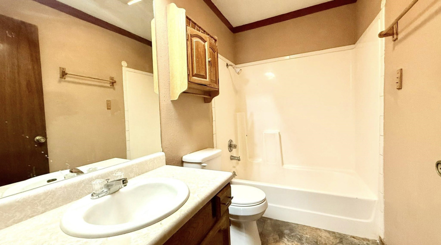 2600 E Montgomery St, Laredo, Texas 78043, 4 Bedrooms Bedrooms, 6 Rooms Rooms,2 BathroomsBathrooms,Residential,For Sale,2600 E Montgomery St,20253916