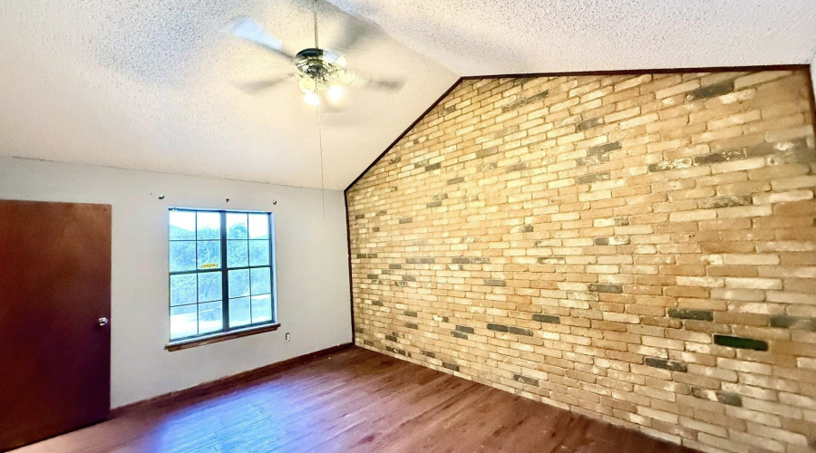 2600 E Montgomery St, Laredo, Texas 78043, 4 Bedrooms Bedrooms, 6 Rooms Rooms,2 BathroomsBathrooms,Residential,For Sale,2600 E Montgomery St,20253916