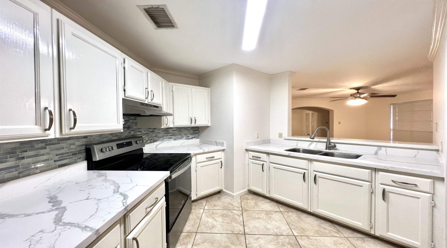 601 St James Dr, Laredo, Texas 78041, 3 Bedrooms Bedrooms, 6 Rooms Rooms,2 BathroomsBathrooms,Residential,For Rent,601 St James Dr,20253918