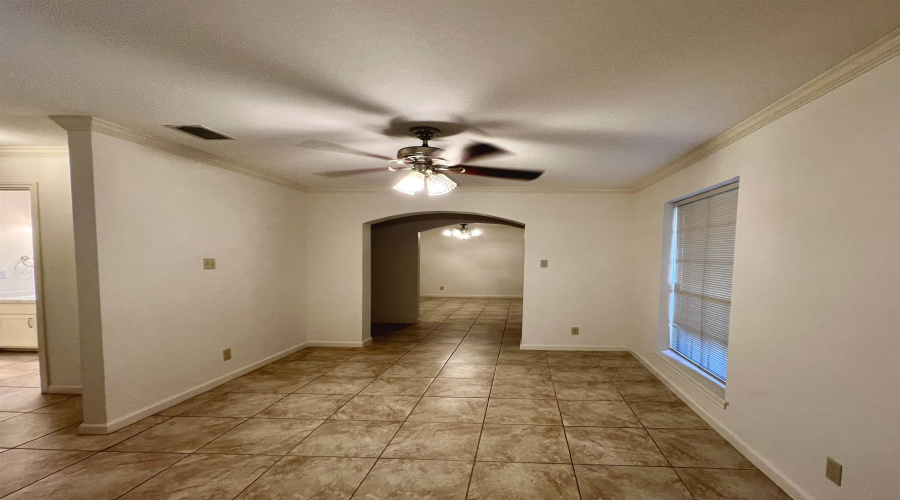 601 St James Dr, Laredo, Texas 78041, 3 Bedrooms Bedrooms, 6 Rooms Rooms,2 BathroomsBathrooms,Residential,For Rent,601 St James Dr,20253918
