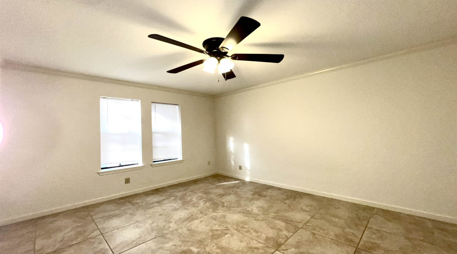 601 St James Dr, Laredo, Texas 78041, 3 Bedrooms Bedrooms, 6 Rooms Rooms,2 BathroomsBathrooms,Residential,For Rent,601 St James Dr,20253918