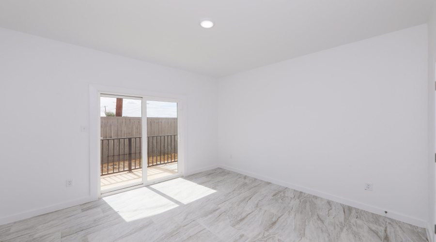 3911 Casa Blanca Lake Rd, Laredo, Texas 78041, 3 Bedrooms Bedrooms, 5 Rooms Rooms,2 BathroomsBathrooms,Residential,For Rent,3911 Casa Blanca Lake Rd,20253921