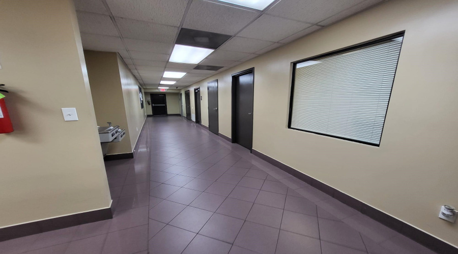 8422 Amparan Rd, Laredo, Texas 78045, 1 Bedroom Bedrooms, 21 Rooms Rooms,4 BathroomsBathrooms,Commercial/industrial,For Rent,8422 Amparan Rd,20254097