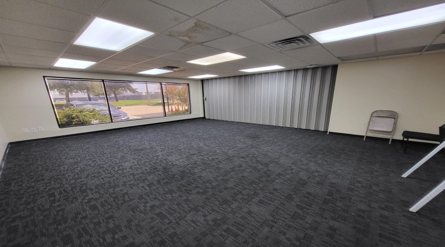 8422 Amparan Rd, Laredo, Texas 78045, 1 Bedroom Bedrooms, 21 Rooms Rooms,4 BathroomsBathrooms,Commercial/industrial,For Rent,8422 Amparan Rd,20254097