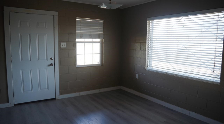401 E Linar St, Hebbronville, Texas 78361, 3 Bedrooms Bedrooms, 6 Rooms Rooms,2 BathroomsBathrooms,Residential,For Sale,401 E Linar St,20253923