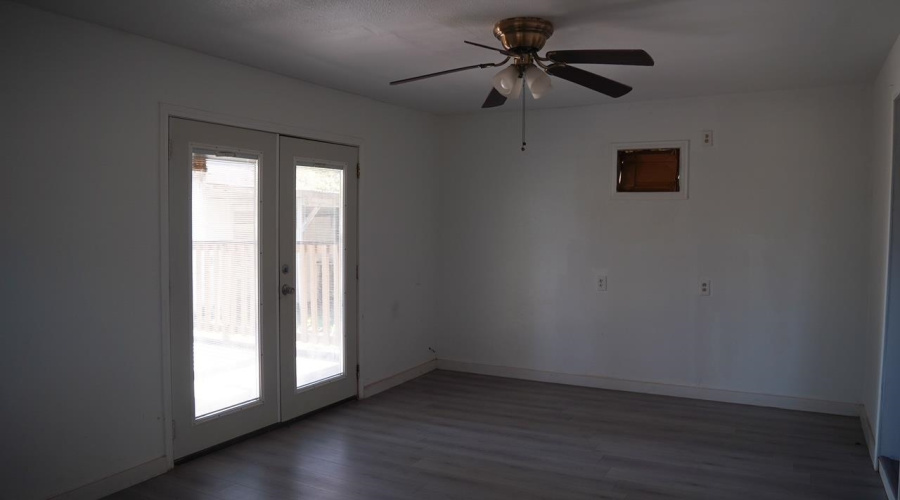 401 E Linar St, Hebbronville, Texas 78361, 3 Bedrooms Bedrooms, 6 Rooms Rooms,2 BathroomsBathrooms,Residential,For Sale,401 E Linar St,20253923