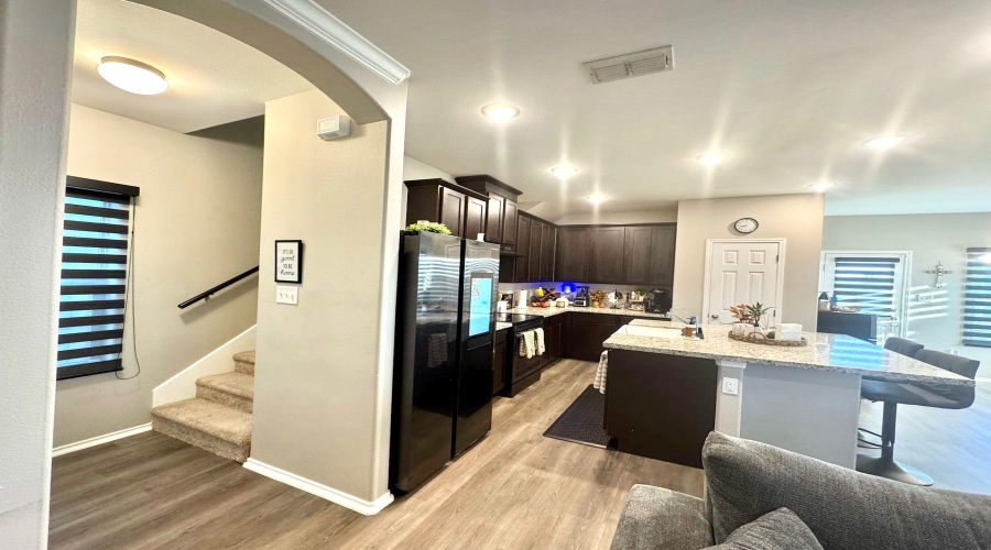 9941 Rosary, Laredo, Texas 78045, 4 Bedrooms Bedrooms, 9 Rooms Rooms,3 BathroomsBathrooms,Residential,For Sale,9941 Rosary,20253924