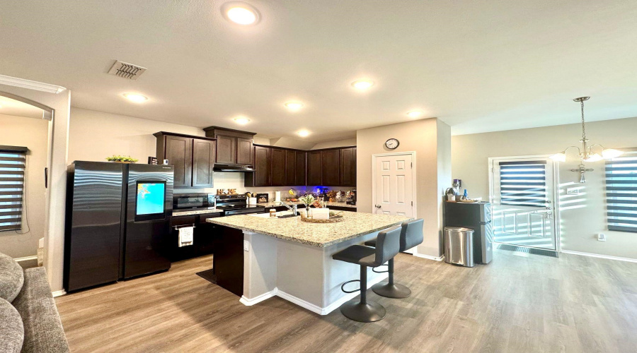 9941 Rosary, Laredo, Texas 78045, 4 Bedrooms Bedrooms, 9 Rooms Rooms,3 BathroomsBathrooms,Residential,For Sale,9941 Rosary,20253924