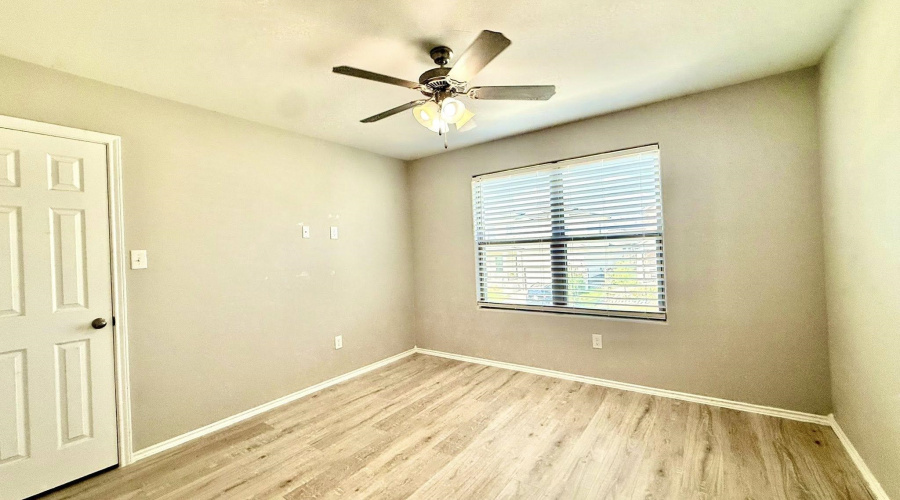 1006 Kus Dr., Laredo, Texas 78045, 4 Bedrooms Bedrooms, 7 Rooms Rooms,2 BathroomsBathrooms,Residential,For Sale,1006 Kus Dr.,20253926