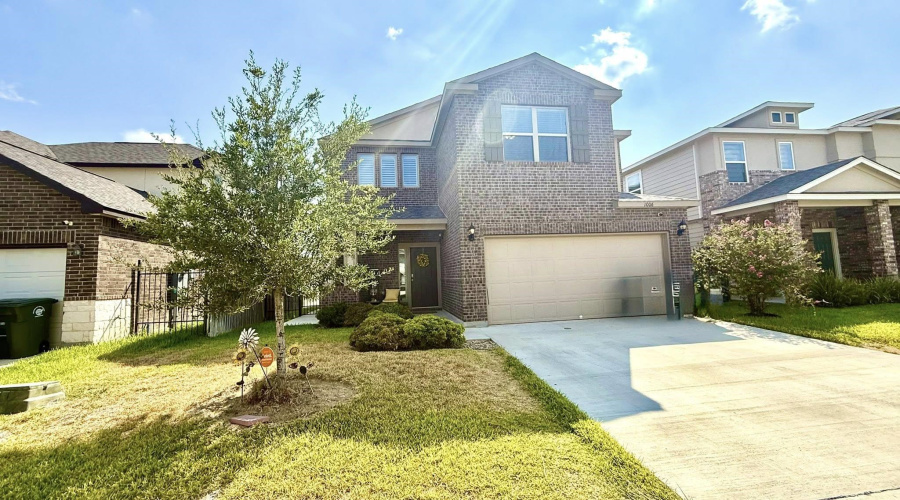 1006 Kus Dr., Laredo, Texas 78045, 4 Bedrooms Bedrooms, 7 Rooms Rooms,2 BathroomsBathrooms,Residential,For Sale,1006 Kus Dr.,20253926
