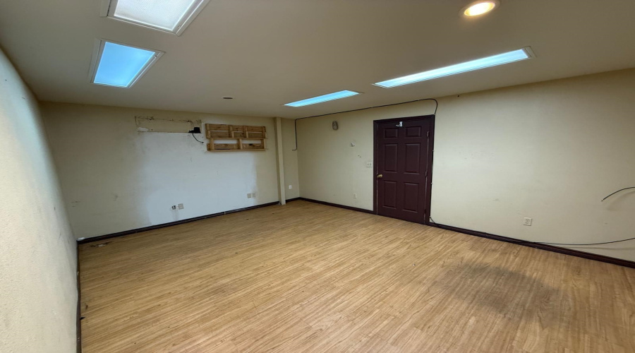 1819 Shea St, Laredo, Texas 78040, 1 Bedroom Bedrooms, 1 Room Rooms,2 BathroomsBathrooms,Commercial/industrial,For Rent,1819 Shea St,20254185