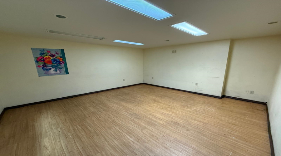 1819 Shea St, Laredo, Texas 78040, 1 Bedroom Bedrooms, 1 Room Rooms,2 BathroomsBathrooms,Commercial/industrial,For Rent,1819 Shea St,20254185
