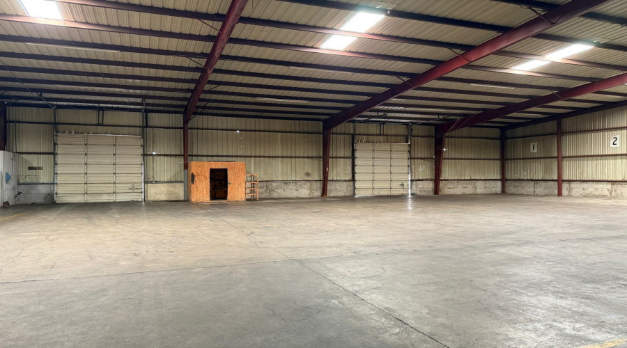 1819 Shea St, Laredo, Texas 78040, 1 Bedroom Bedrooms, 1 Room Rooms,2 BathroomsBathrooms,Commercial/industrial,For Rent,1819 Shea St,20254185