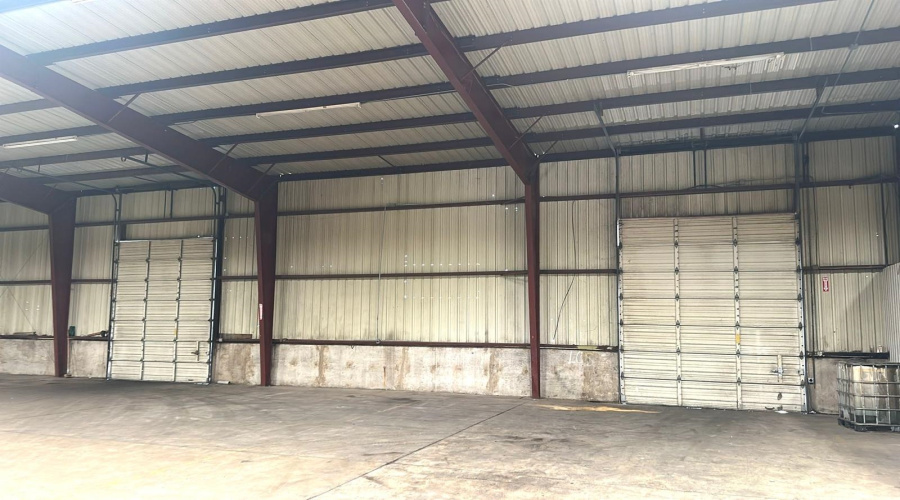 1819 Shea St, Laredo, Texas 78040, 1 Bedroom Bedrooms, 1 Room Rooms,2 BathroomsBathrooms,Commercial/industrial,For Rent,1819 Shea St,20254185