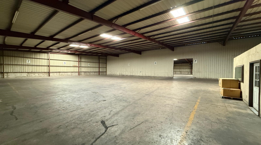 1819 Shea St, Laredo, Texas 78040, 1 Bedroom Bedrooms, 1 Room Rooms,2 BathroomsBathrooms,Commercial/industrial,For Rent,1819 Shea St,20254185