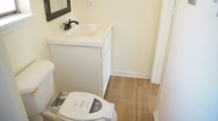 807 N Smith Ave, Hebbronville, Texas 78361, 3 Bedrooms Bedrooms, 6 Rooms Rooms,2 BathroomsBathrooms,Residential,For Sale,807 N Smith Ave,20253928