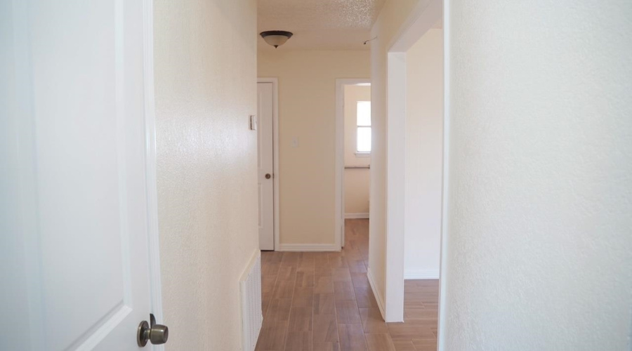 807 N Smith Ave, Hebbronville, Texas 78361, 3 Bedrooms Bedrooms, 6 Rooms Rooms,2 BathroomsBathrooms,Residential,For Sale,807 N Smith Ave,20253928