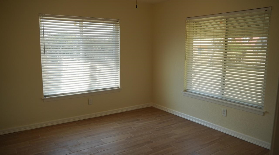 807 N Smith Ave, Hebbronville, Texas 78361, 3 Bedrooms Bedrooms, 6 Rooms Rooms,2 BathroomsBathrooms,Residential,For Sale,807 N Smith Ave,20253928