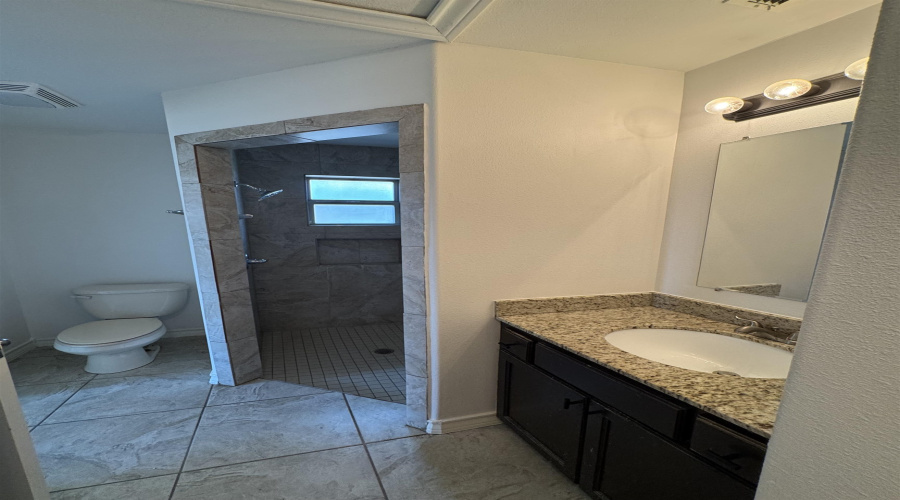 4405 Indian River Ave, Laredo, Texas 78045, 3 Bedrooms Bedrooms, 4 Rooms Rooms,2 BathroomsBathrooms,Residential,For Sale,4405 Indian River Ave,20253931
