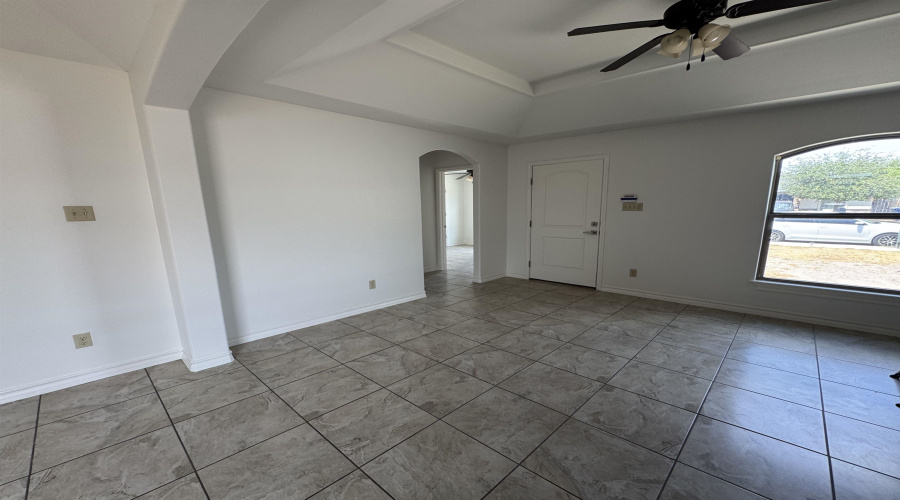 4405 Indian River Ave, Laredo, Texas 78045, 3 Bedrooms Bedrooms, 4 Rooms Rooms,2 BathroomsBathrooms,Residential,For Sale,4405 Indian River Ave,20253931