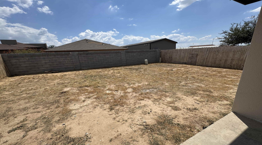 4405 Indian River Ave, Laredo, Texas 78045, 3 Bedrooms Bedrooms, 4 Rooms Rooms,2 BathroomsBathrooms,Residential,For Sale,4405 Indian River Ave,20253931