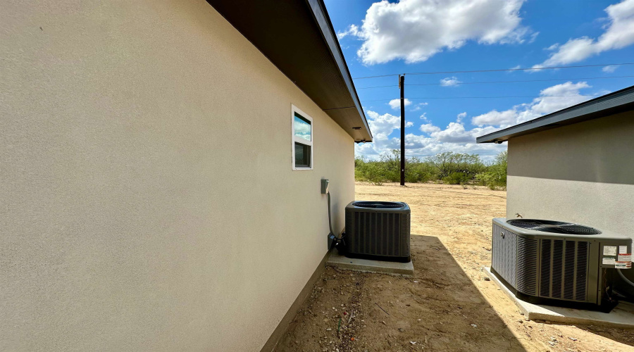 5023 Carambola Ln., Laredo, Texas 78046, 3 Bedrooms Bedrooms, 5 Rooms Rooms,2 BathroomsBathrooms,Residential,For Sale,5023 Carambola Ln.,20253933