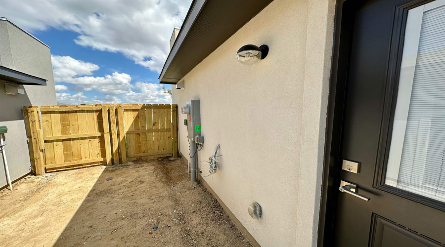 5023 Carambola Ln., Laredo, Texas 78046, 3 Bedrooms Bedrooms, 5 Rooms Rooms,2 BathroomsBathrooms,Residential,For Sale,5023 Carambola Ln.,20253933