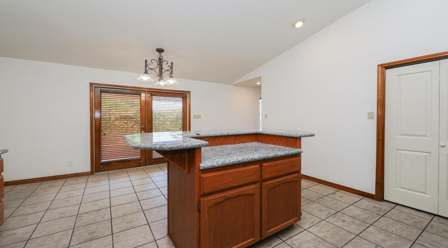 9808 SunCrest Ct, Laredo, Texas 78045, 3 Bedrooms Bedrooms, 6 Rooms Rooms,2 BathroomsBathrooms,Residential,For Sale,9808 SunCrest Ct,20253936
