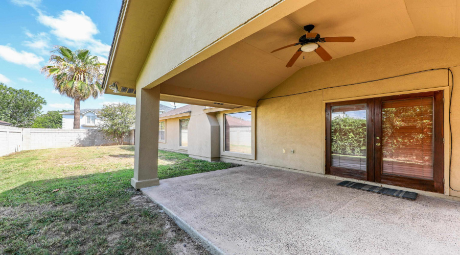 9808 SunCrest Ct, Laredo, Texas 78045, 3 Bedrooms Bedrooms, 6 Rooms Rooms,2 BathroomsBathrooms,Residential,For Sale,9808 SunCrest Ct,20253936