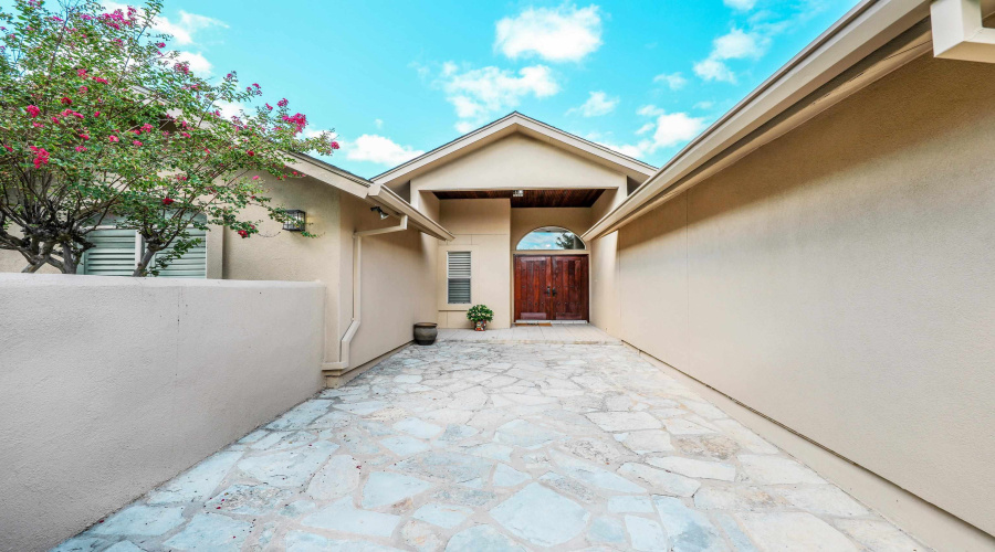 9808 SunCrest Ct, Laredo, Texas 78045, 3 Bedrooms Bedrooms, 6 Rooms Rooms,2 BathroomsBathrooms,Residential,For Sale,9808 SunCrest Ct,20253936