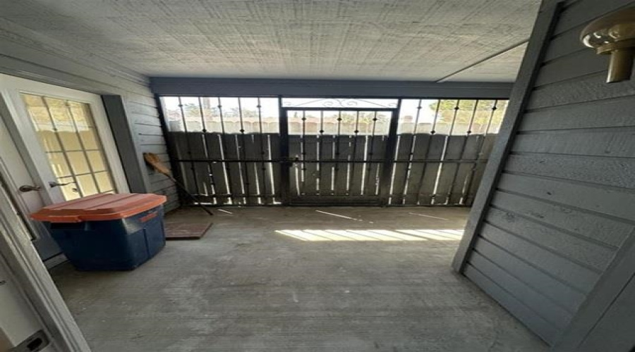 201 E Del Mar Blvd, LAREDO, Texas 78041, 1 Bedroom Bedrooms, 4 Rooms Rooms,1 BathroomBathrooms,Residential,For Sale,201 E Del Mar Blvd,20253937