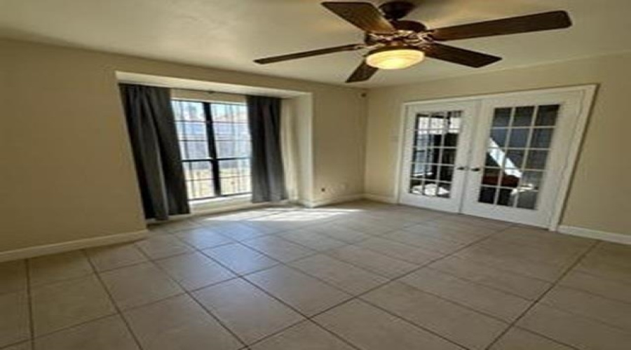 201 E Del Mar Blvd, LAREDO, Texas 78041, 1 Bedroom Bedrooms, 4 Rooms Rooms,1 BathroomBathrooms,Residential,For Sale,201 E Del Mar Blvd,20253937
