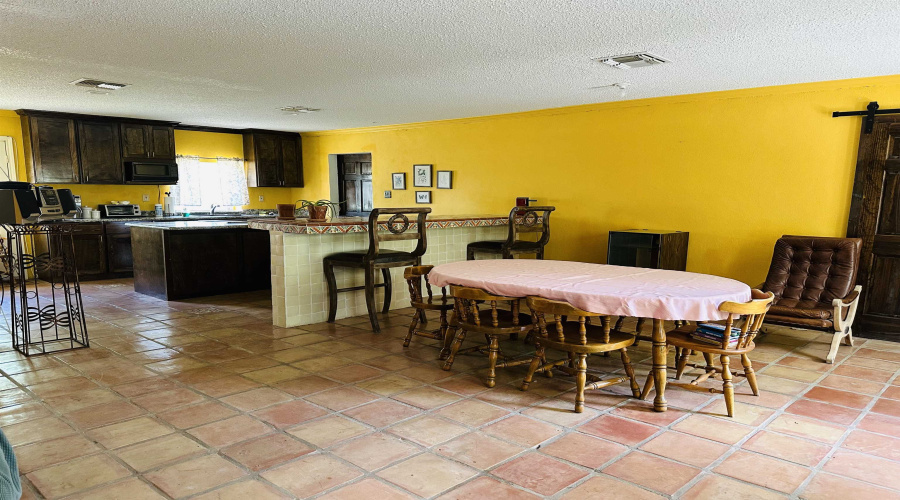 20655 U.S. Hwy 83 North, Laredo, Texas 78045, 1 Bedroom Bedrooms, 51 Rooms Rooms,4 BathroomsBathrooms,Commercial/industrial,For Sale,20655 U.S. Hwy 83 North,20254187