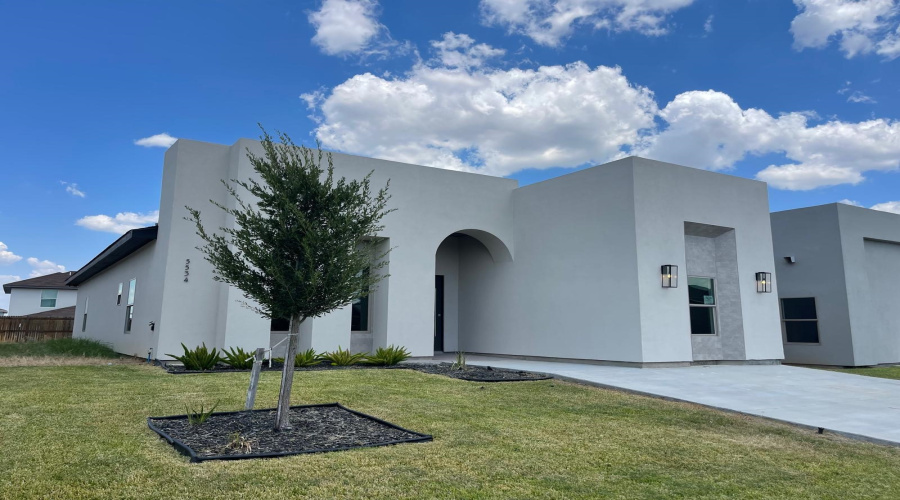 5534 Marble Falls St, LAREDO, Texas 78046, 4 Bedrooms Bedrooms, 5 Rooms Rooms,3 BathroomsBathrooms,Residential,For Sale,5534 Marble Falls St,20253941