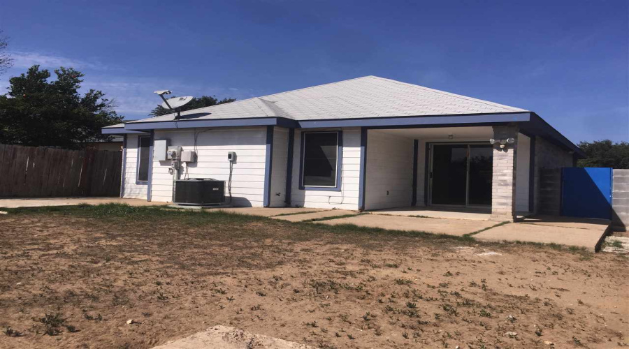 725 Baretta Ct, Laredo, Texas 78043, 3 Bedrooms Bedrooms, 7 Rooms Rooms,2 BathroomsBathrooms,Residential,For Sale,725 Baretta Ct,20253946