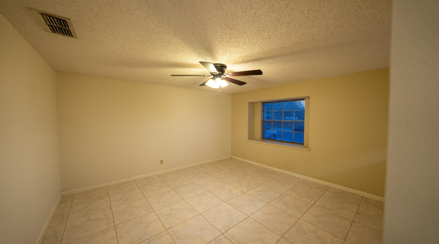 725 Baretta Ct, Laredo, Texas 78043, 3 Bedrooms Bedrooms, 7 Rooms Rooms,2 BathroomsBathrooms,Residential,For Sale,725 Baretta Ct,20253946