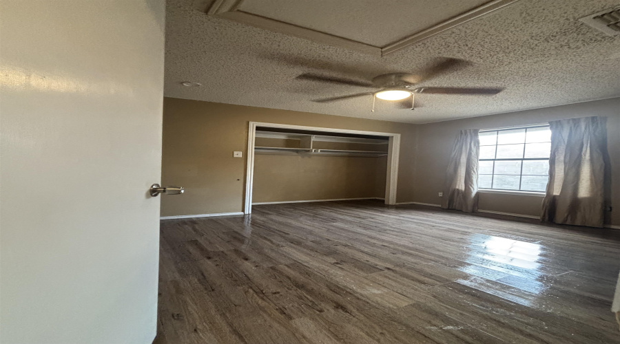 8921 N Tucson Ln, Laredo, Texas 78045-1959, 4 Bedrooms Bedrooms, 4 Rooms Rooms,3 BathroomsBathrooms,Residential,For Sale,8921 N Tucson Ln,20253947